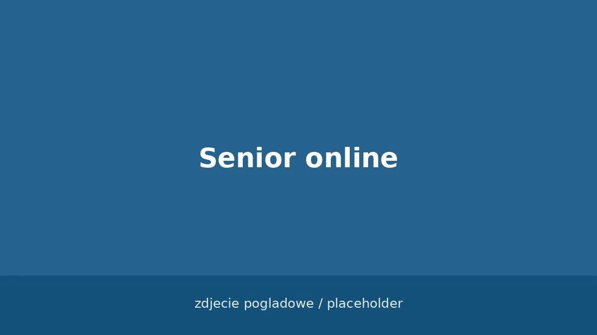 Senior dorabiający online w domu przy tablecie